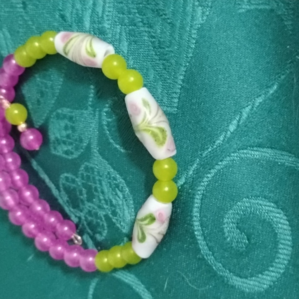 🩷Hand Crafted Porcelain Beads And Quartzite Bracelet🩷 - Picture 3 of 6